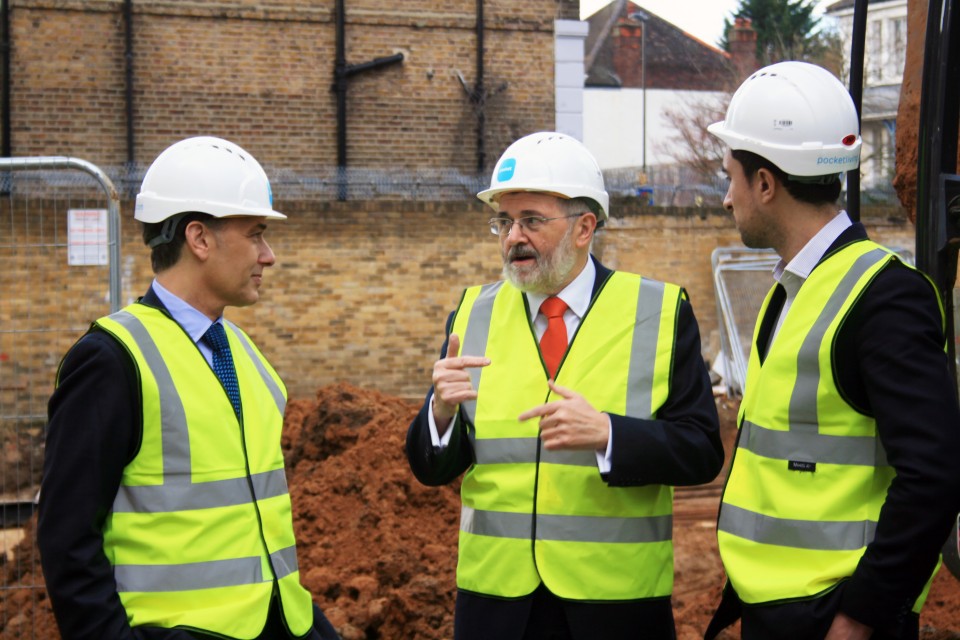 MV, SB, DE talking on site JPEG